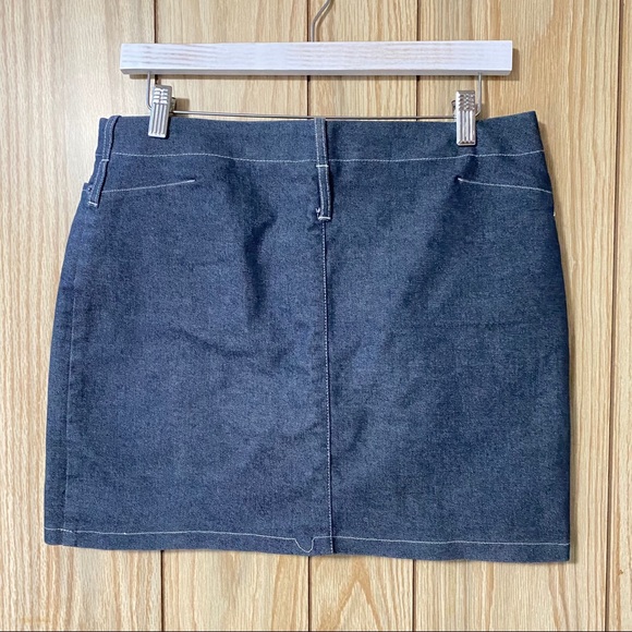 ⭐️Mini Denim Skirt in Size 14 - Picture 4 of 6